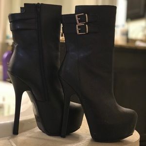 Black heels platform booties size 8 in women’s